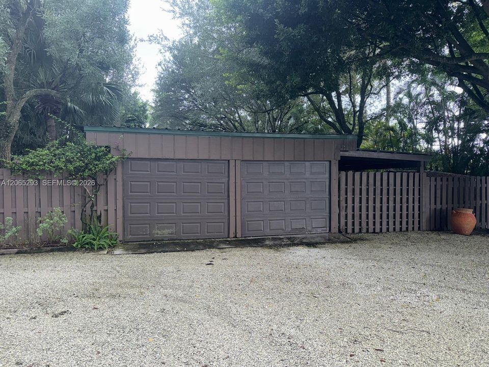 Recientemente alquilado: $225,000 (4 camas, 2 baños, 2292 Pies cuadrados)