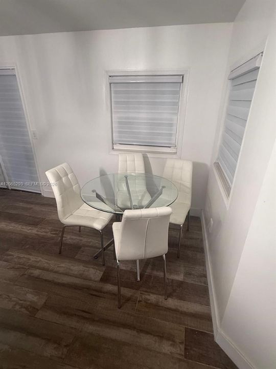 Recientemente alquilado: $225,000 (4 camas, 2 baños, 2292 Pies cuadrados)