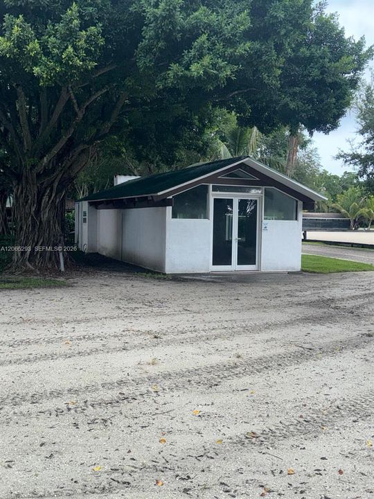 Recientemente alquilado: $225,000 (4 camas, 2 baños, 2292 Pies cuadrados)