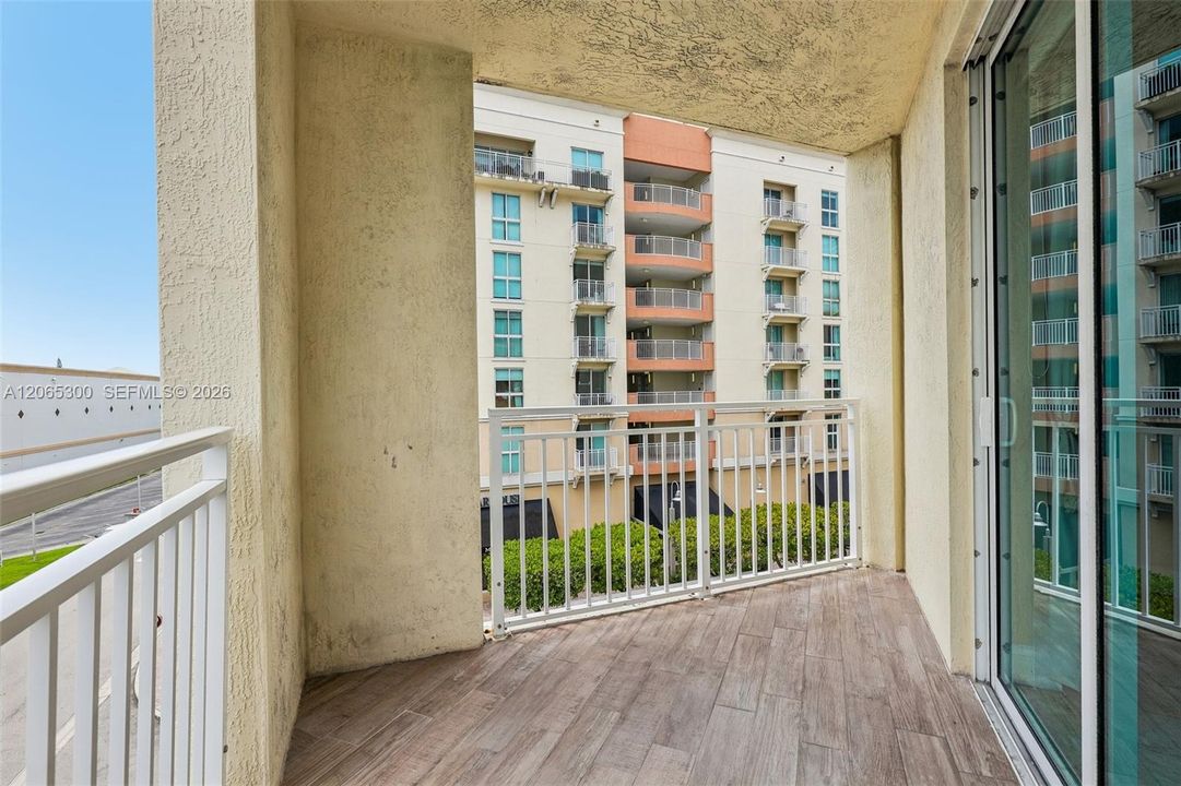 For Sale: $595,000 (3 beds, 2 baths, 1529 Square Feet)