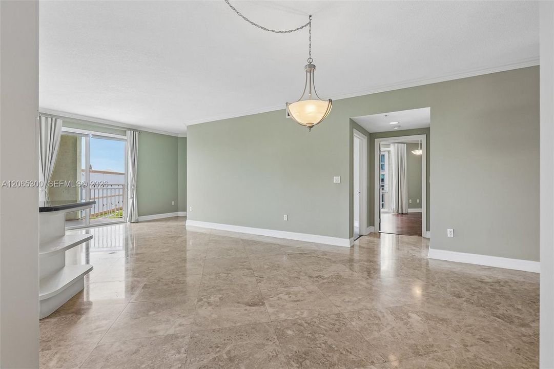 For Sale: $595,000 (3 beds, 2 baths, 1529 Square Feet)