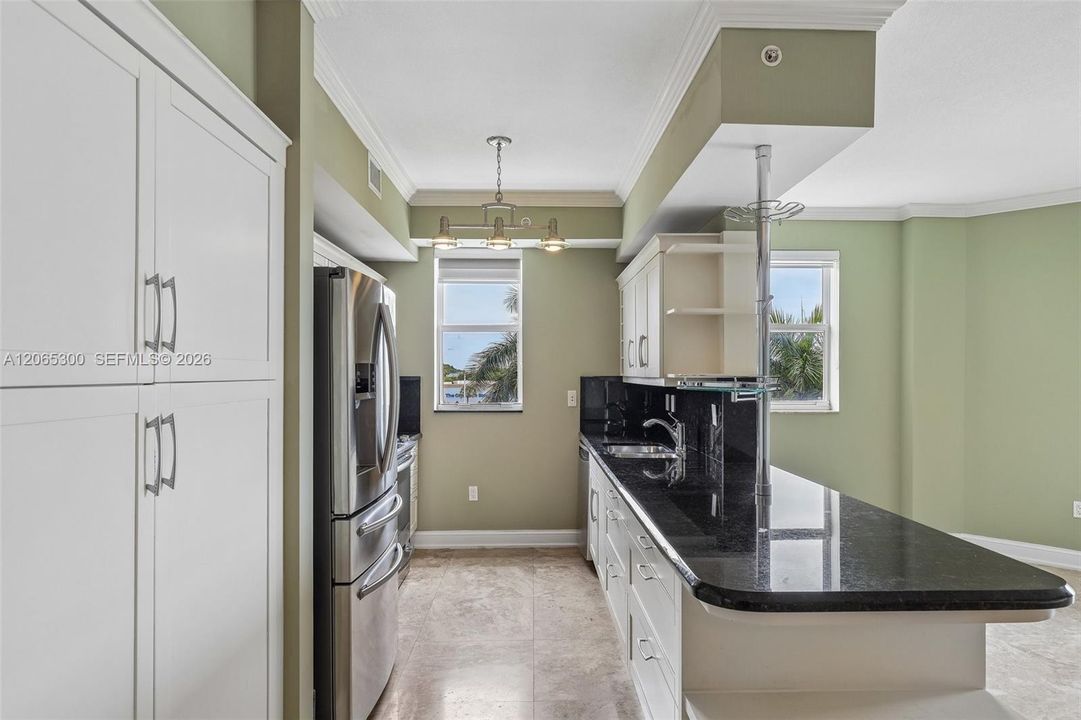 For Sale: $595,000 (3 beds, 2 baths, 1529 Square Feet)