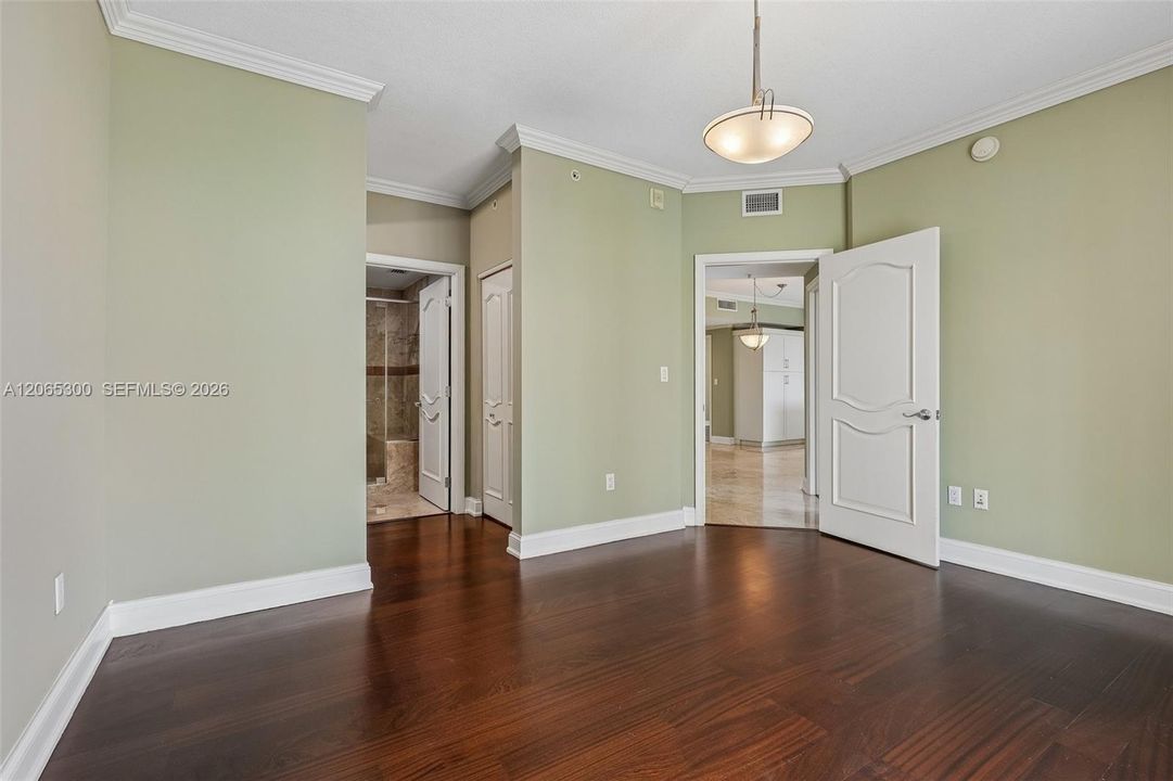 For Sale: $595,000 (3 beds, 2 baths, 1529 Square Feet)