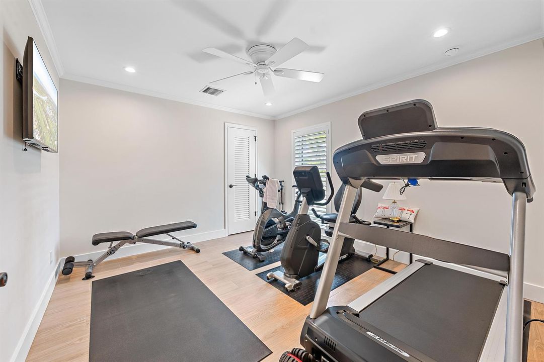 11785 Lake Shore Pl-12