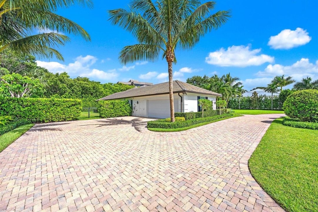 11785 Lake Shore Pl-30