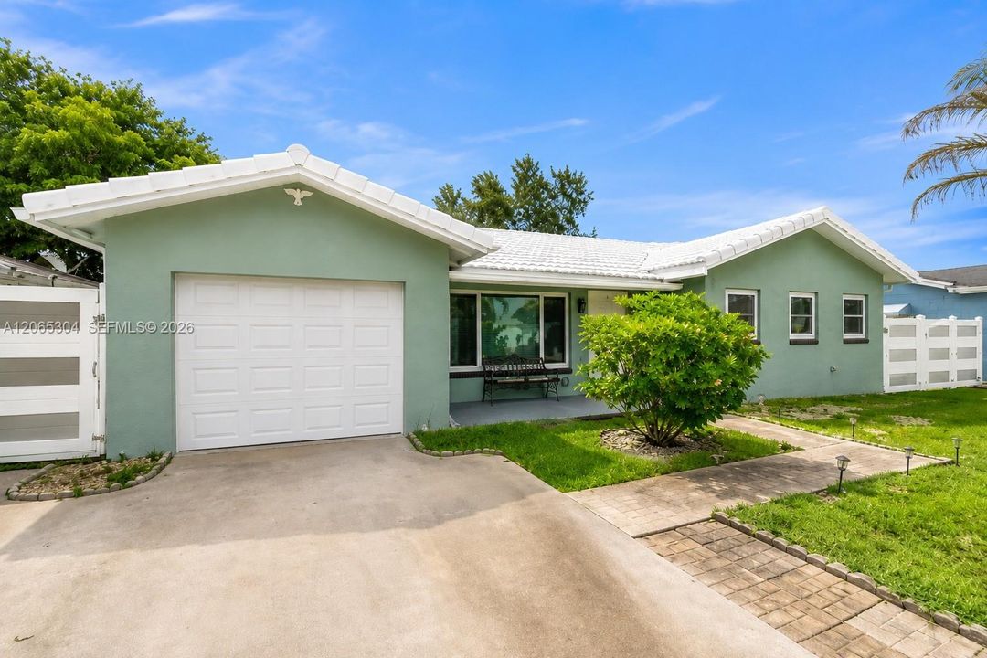 En Venta: $600,000 (2 camas, 2 baños, 1300 Pies cuadrados)