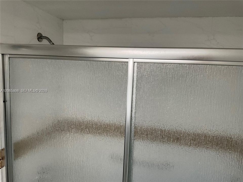 For Sale: $335,000 (1 beds, 1 baths, 800 Square Feet)