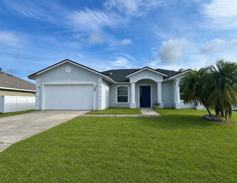 787 SE Evergreen Terrace Front