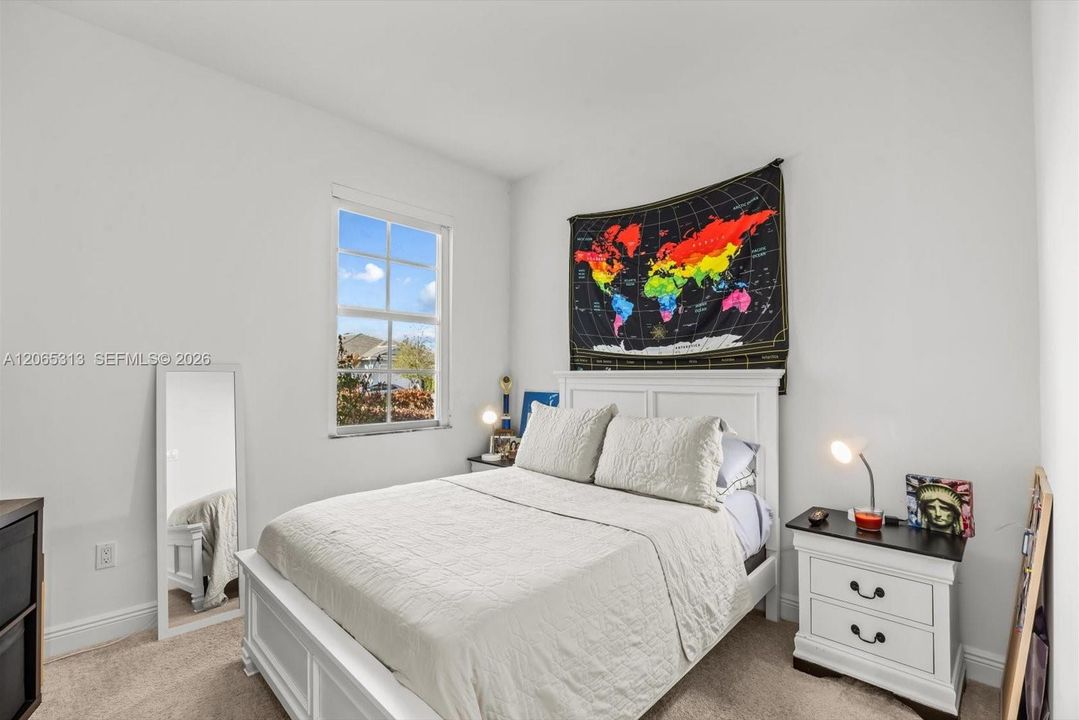 For Sale: $315,000 (2 beds, 2 baths, 1259 Square Feet)