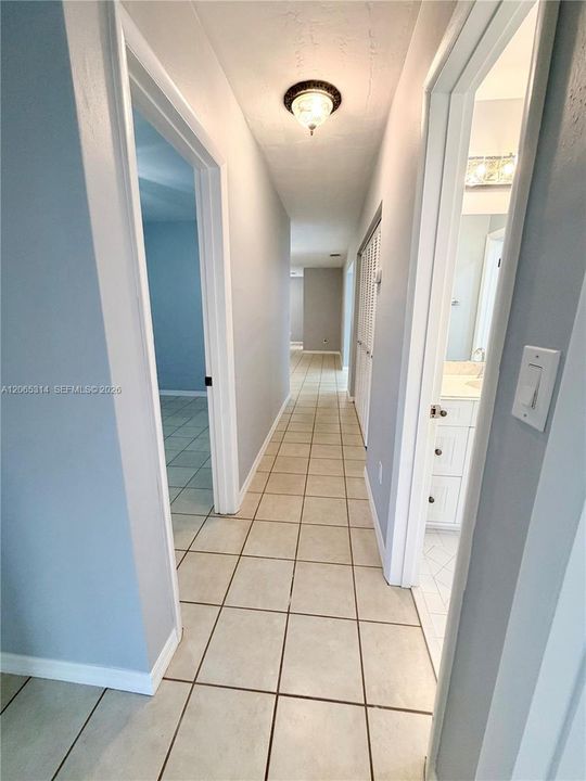 В аренду: $3,500 (3 спален, 1 ванн, 1296 Квадратных фут)