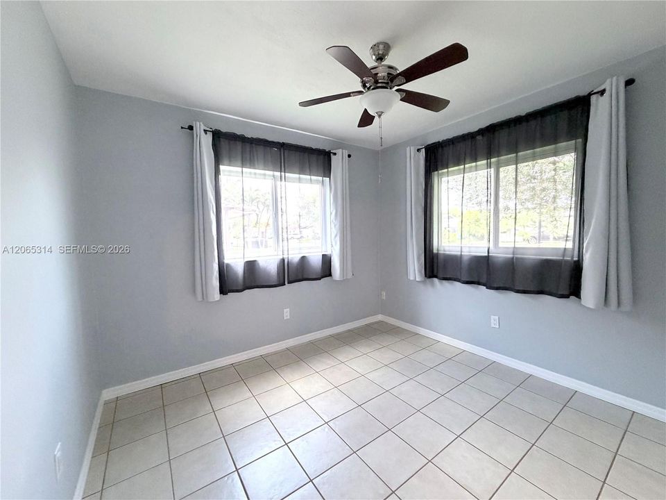 2nd bedroom