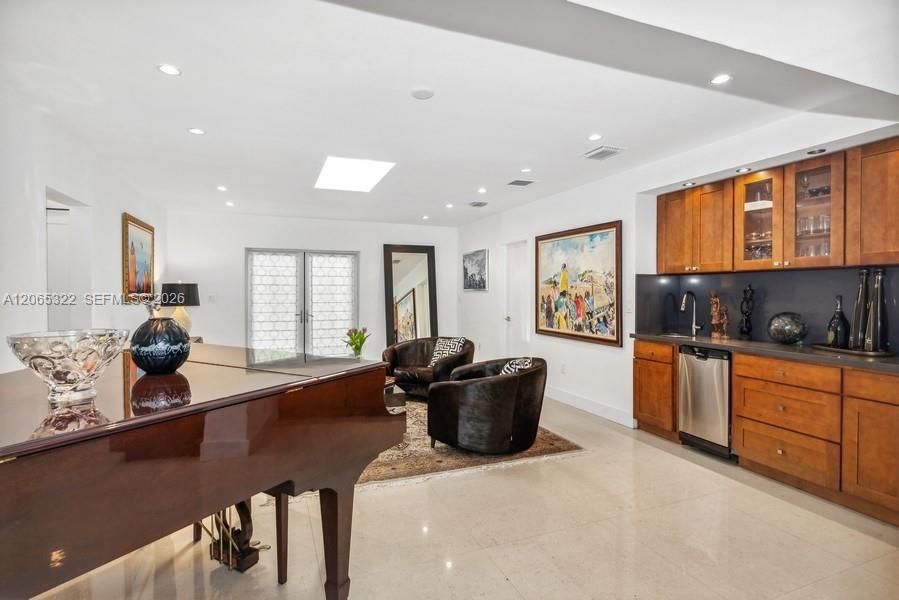 For Sale: $1,980,000 (4 beds, 3 baths, 2452 Square Feet)