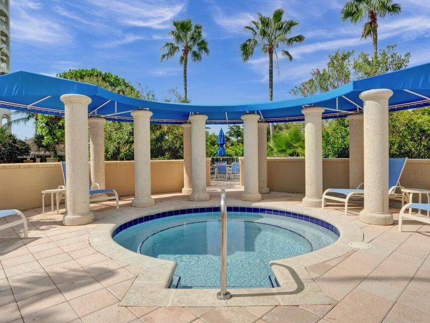 HOT TUB AREA