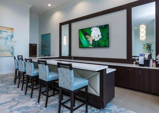 PARTY ROOM