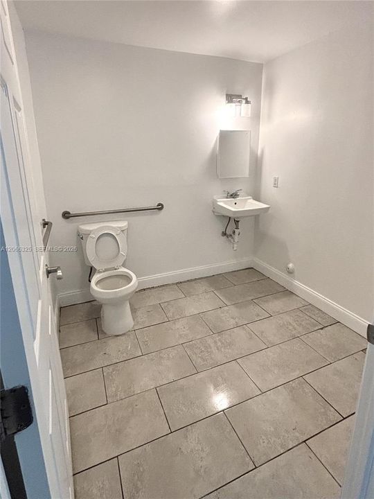 En Renta: $2,400 (0 camas, 0 baños, 0 Pies cuadrados)