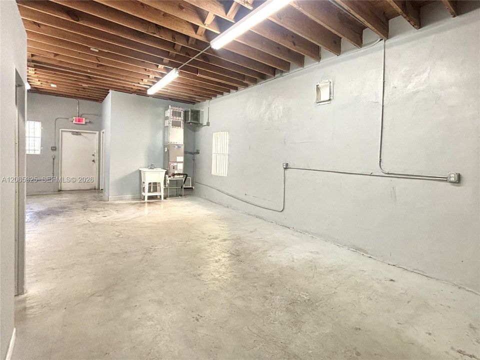 En Renta: $2,400 (0 camas, 0 baños, 0 Pies cuadrados)