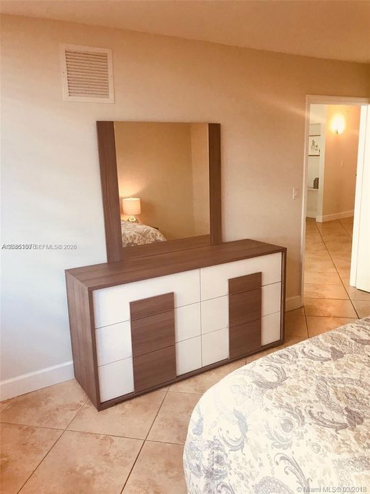 Activo con contrato: $450,000 (1 camas, 1 baños, 808 Pies cuadrados)