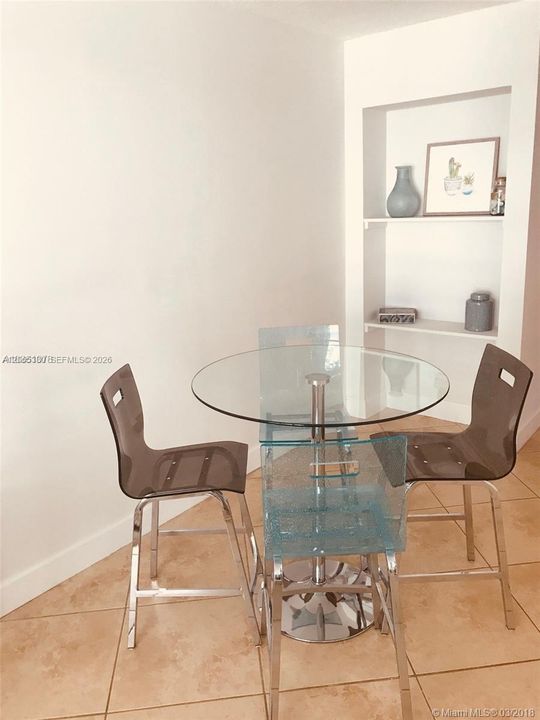 Activo con contrato: $450,000 (1 camas, 1 baños, 808 Pies cuadrados)