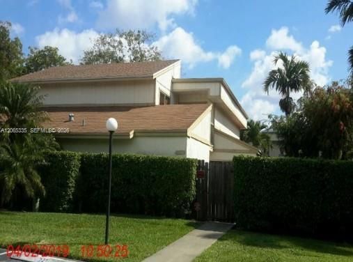 For Sale: $474,900 (3 beds, 2 baths, 1577 Square Feet)