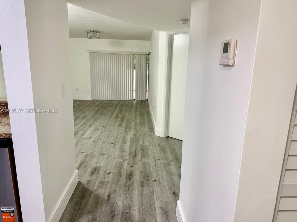 Active With Contract: $2,450 (2 beds, 2 baths, 910 Square Feet)