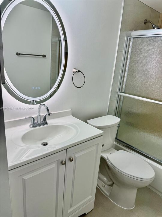 Active With Contract: $2,450 (2 beds, 2 baths, 910 Square Feet)