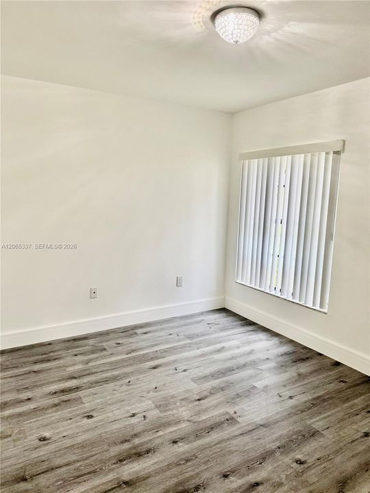 Active With Contract: $2,450 (2 beds, 2 baths, 910 Square Feet)