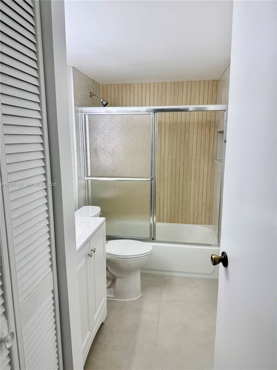 Active With Contract: $2,450 (2 beds, 2 baths, 910 Square Feet)