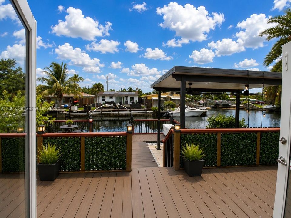 Active With Contract: $605,000 (3 beds, 2 baths, 1315 Square Feet)