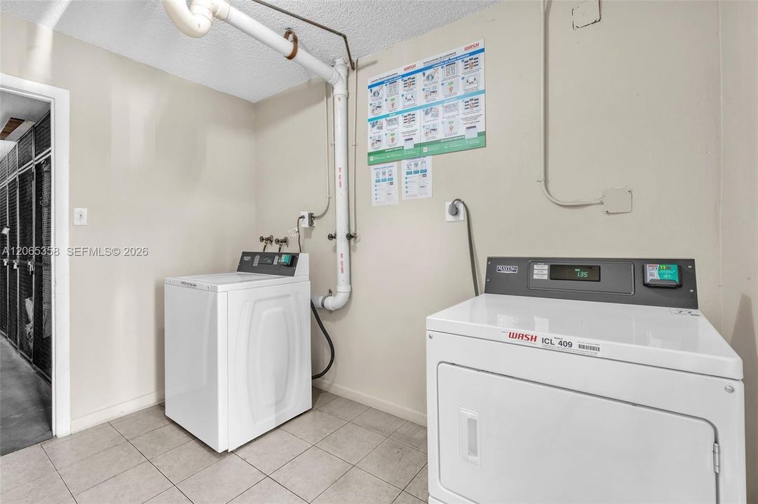 For Sale: $90,000 (2 beds, 2 baths, 990 Square Feet)