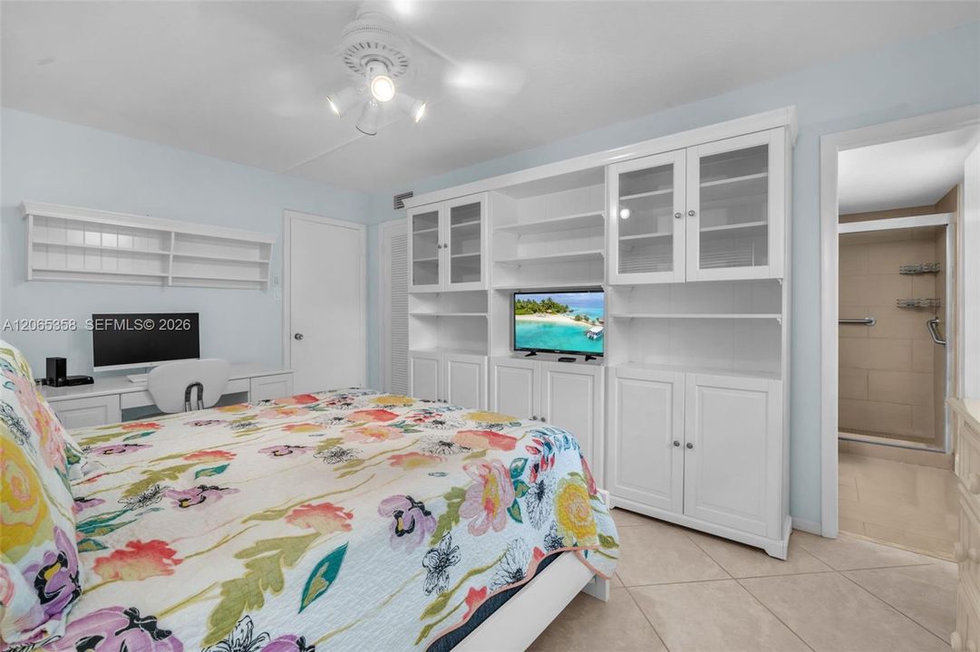 For Sale: $90,000 (2 beds, 2 baths, 990 Square Feet)