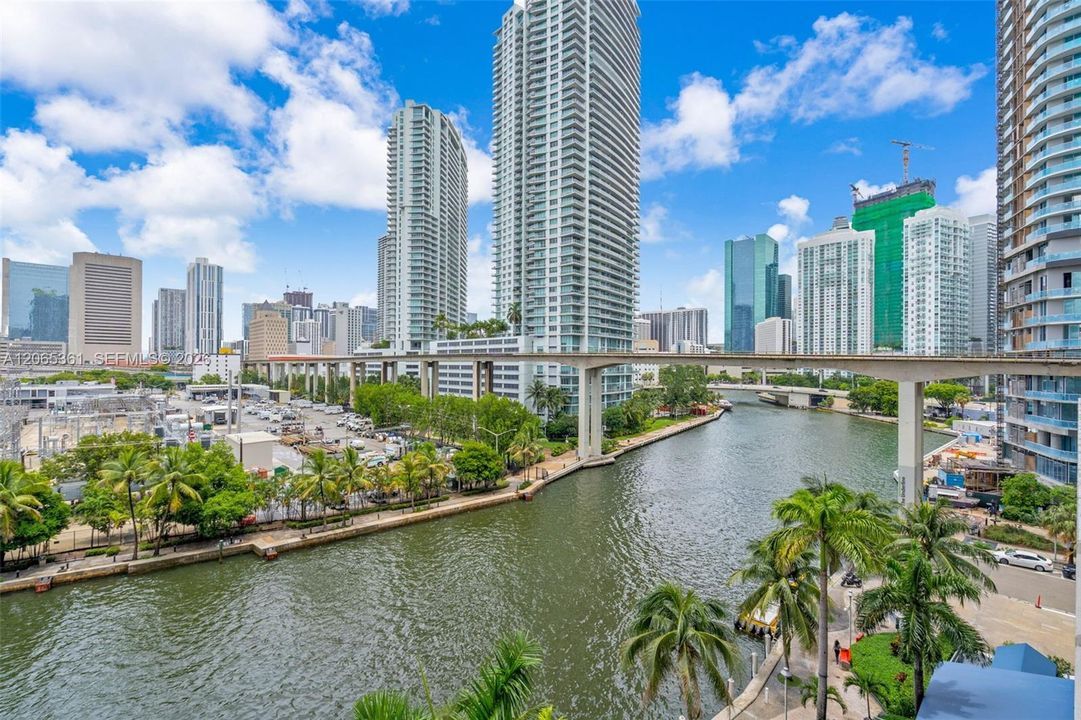 En Venta: $430,000 (1 camas, 1 baños, 843 Pies cuadrados)