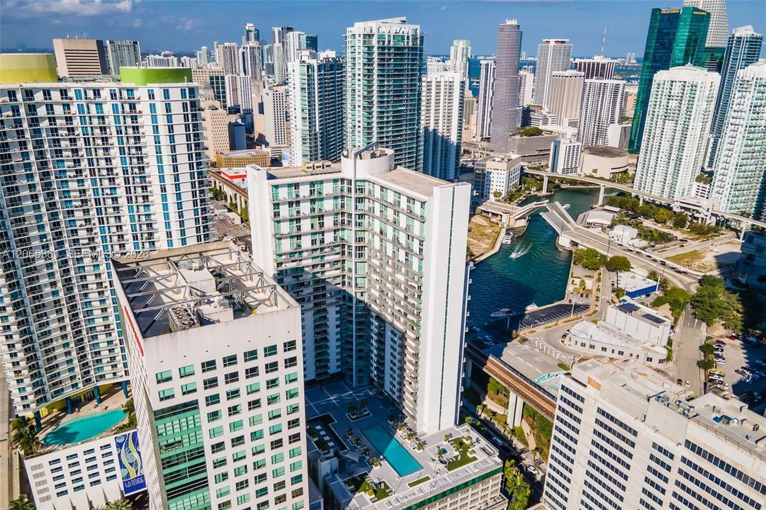 En Venta: $430,000 (1 camas, 1 baños, 843 Pies cuadrados)