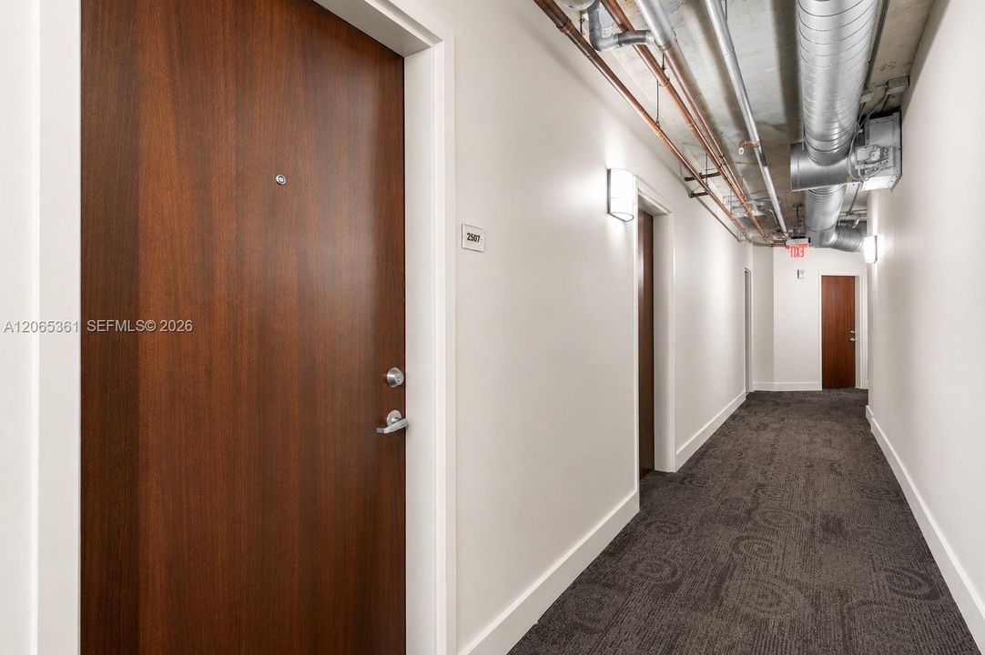 En Venta: $430,000 (1 camas, 1 baños, 843 Pies cuadrados)