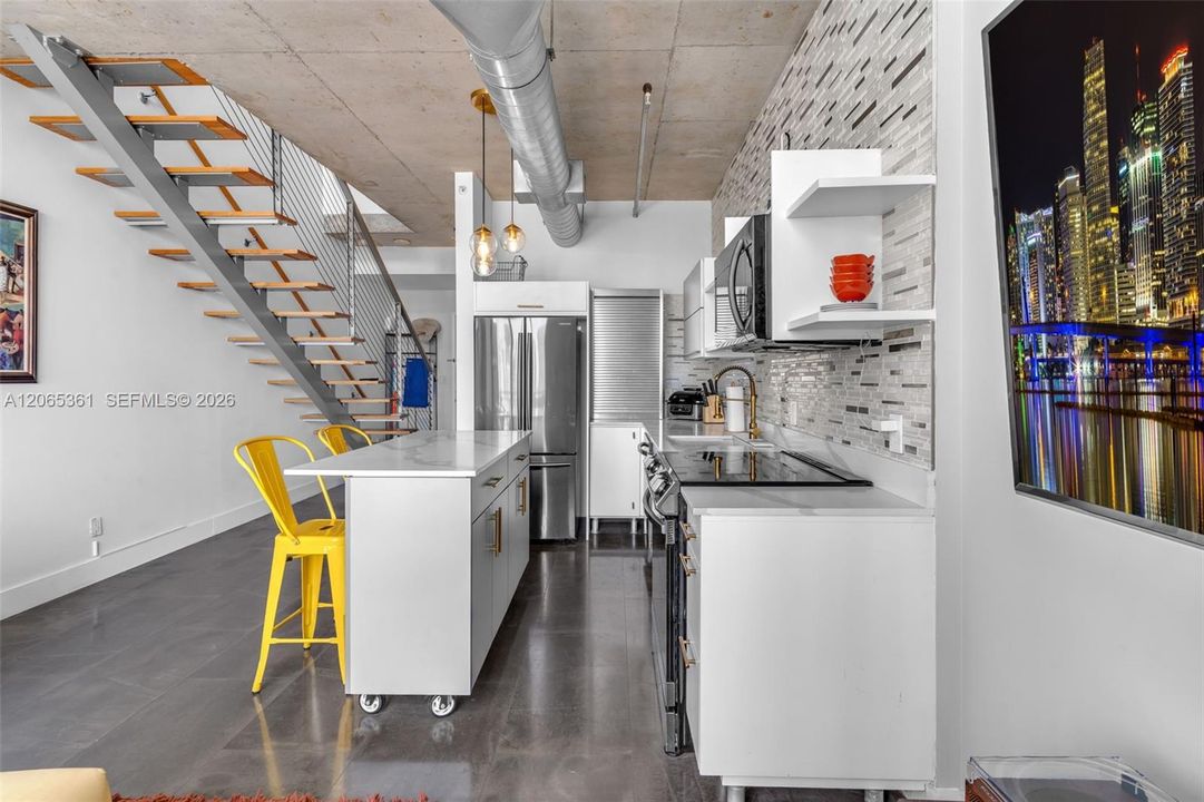 En Venta: $430,000 (1 camas, 1 baños, 843 Pies cuadrados)