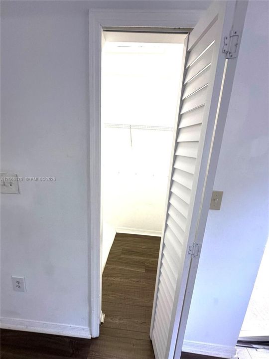 В аренду: $2,350 (2 спален, 1 ванн, 805 Квадратных фут)