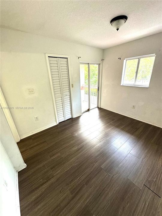 В аренду: $2,350 (2 спален, 1 ванн, 805 Квадратных фут)