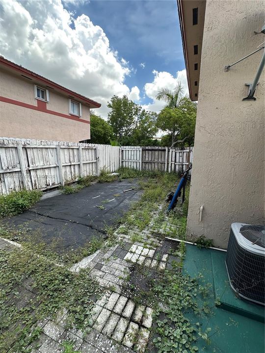 В аренду: $2,350 (2 спален, 1 ванн, 805 Квадратных фут)
