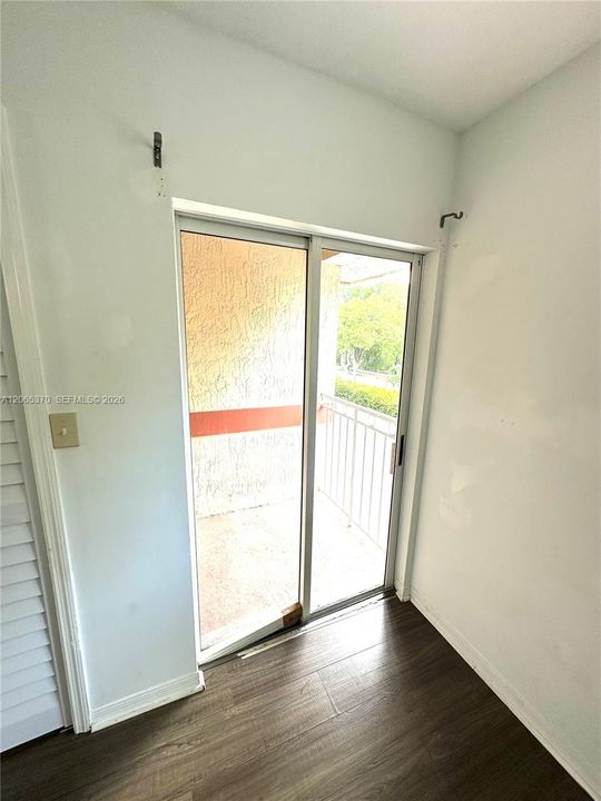 В аренду: $2,350 (2 спален, 1 ванн, 805 Квадратных фут)