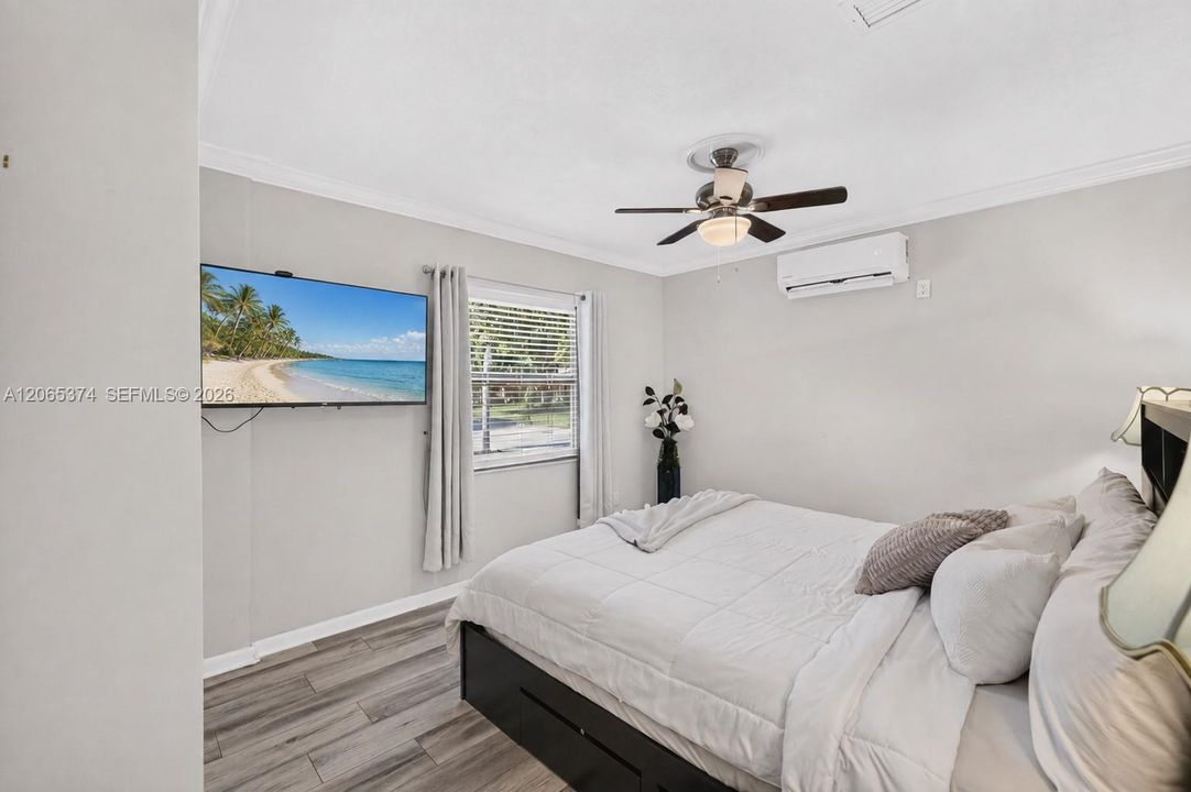 For Rent: $4,800 (3 beds, 2 baths, 1358 Square Feet)