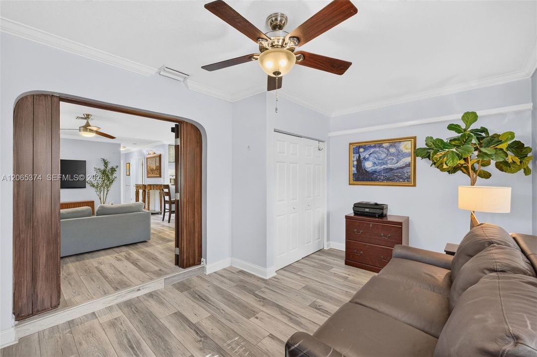 For Rent: $4,800 (3 beds, 2 baths, 1358 Square Feet)