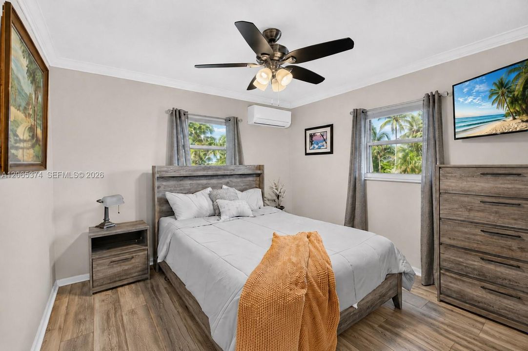 For Rent: $4,800 (3 beds, 2 baths, 1358 Square Feet)