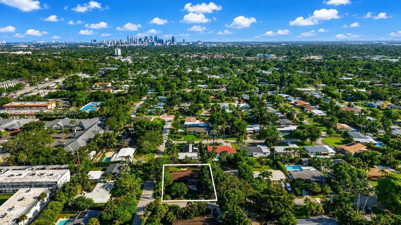 For Rent: $4,800 (3 beds, 2 baths, 1358 Square Feet)
