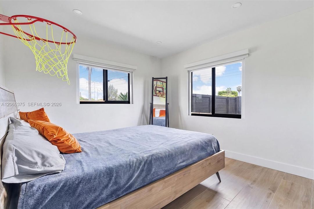 For Sale: $1,800,000 (4 beds, 2 baths, 1948 Square Feet)