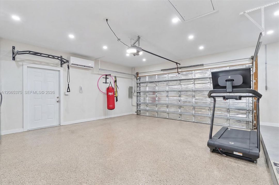 For Sale: $1,800,000 (4 beds, 2 baths, 1948 Square Feet)