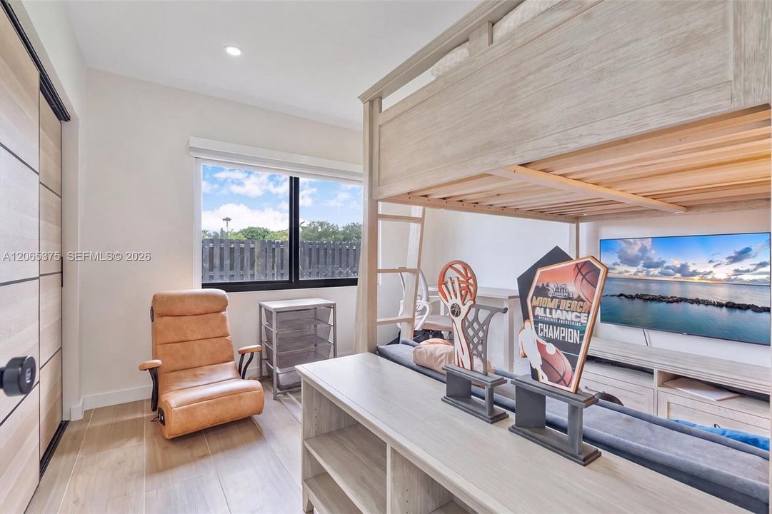 For Sale: $1,800,000 (4 beds, 2 baths, 1948 Square Feet)