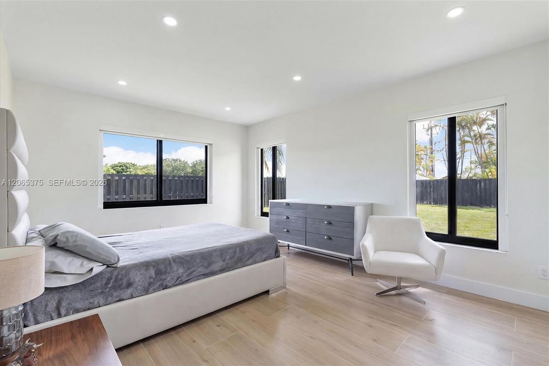 For Sale: $1,800,000 (4 beds, 2 baths, 1948 Square Feet)