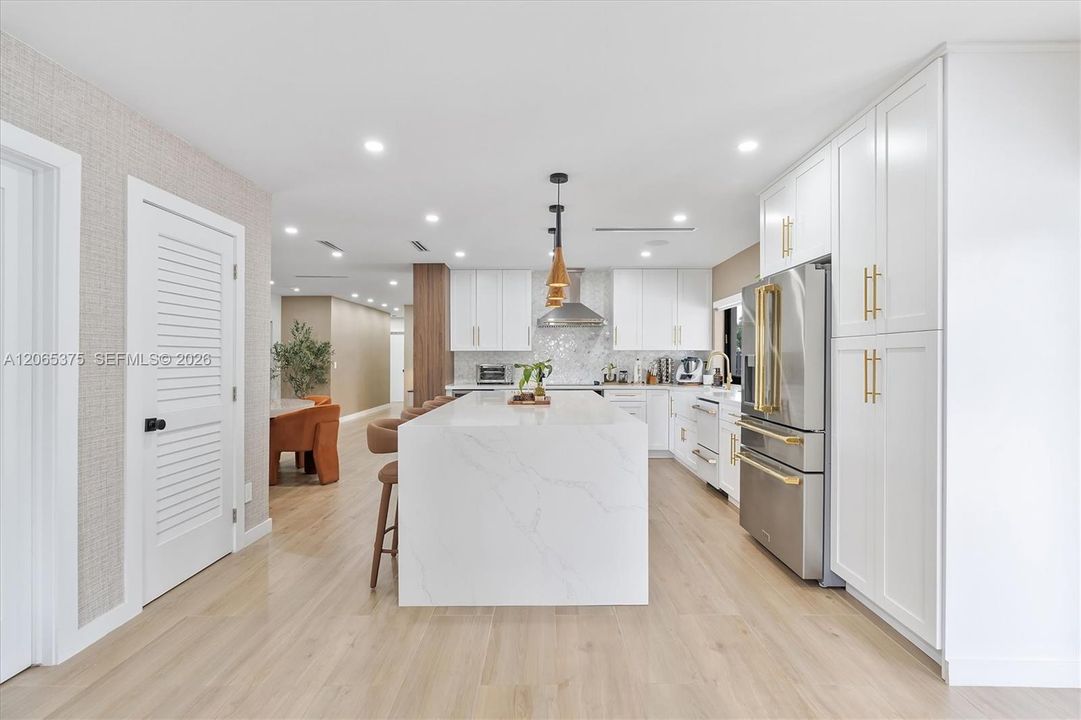 For Sale: $1,800,000 (4 beds, 2 baths, 1948 Square Feet)