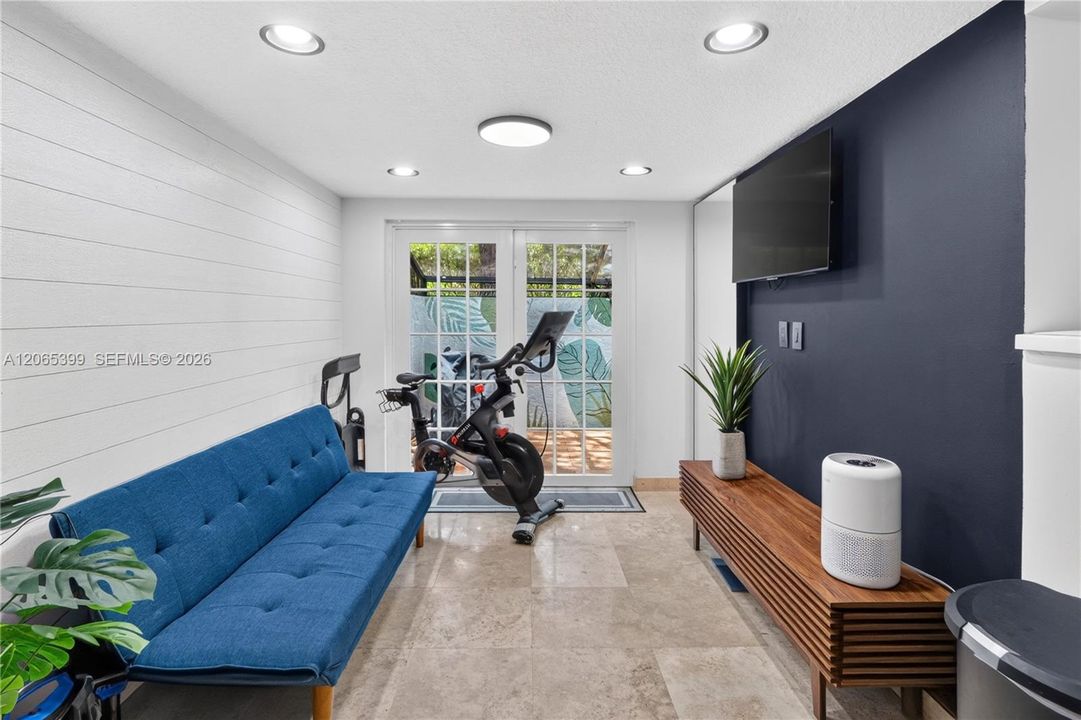For Sale: $460,000 (3 beds, 2 baths, 1675 Square Feet)