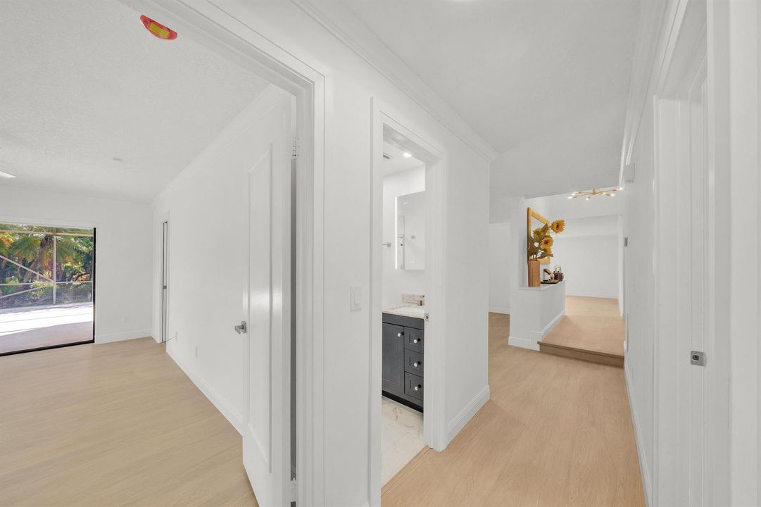 16 Foyer