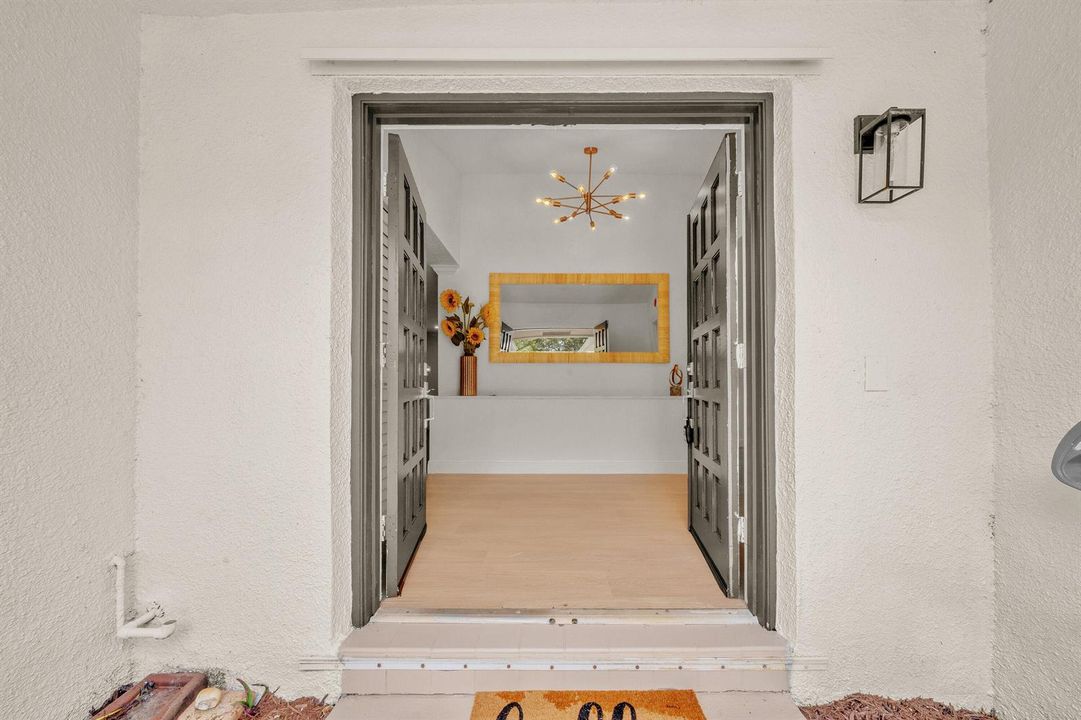 2 Entryway (2)
